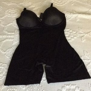 Spanx mid thigh bodysuit shapewear
